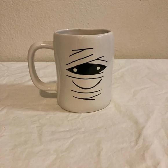 Eskimo Rae Dunn White Mummy Eye Mug - Picture 1 of 5